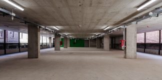 Reverb inaugura il nuovo parcheggio: cinque piani di elettronica