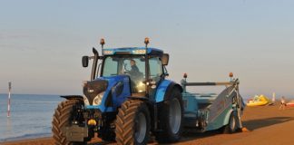 Landini con Jova Beach Party sulle spiagge italiane