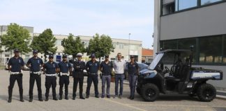 Consegnato alla Polizia di Stato il mezzo fuoristrada per il pattugliamento diurno e notturno dell’arenile