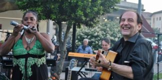 Patricia De Assis e Stefano Girotti oggi cantano il Brasile a Bologna