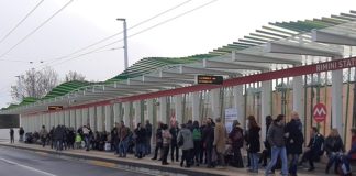 Anche oggi tanta gente sul Metromare
