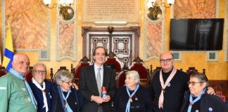 Cerca la pace e perseguila: si è accesa la luce di Betlemme in Municipio