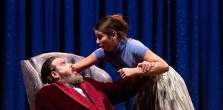 Al Teatro Diego Fabbri di Forlì martedì 21 gennaio Giuseppe Battiston in “Winston vs Churchill”