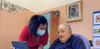 “Videochiamiamoci”: servizio per tenere in contatto famiglie e ospiti dei nuclei residenziali