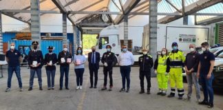 Donazione di 2.400 dispositivi di un’azienda privata attraverso Questura e rete di volontariato e Protezione civile
