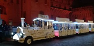 Giri turistici con il trenino in centro in orario serale