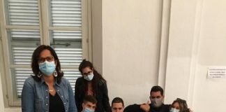 Dai ragazzi di “Oltre l’Autismo” un dono artigianale per l’assessore Federica Sgorbati