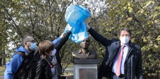 Il busto dedicato a Stanguellini torna al parco Ferrari