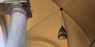 Lavori di ritinteggiatura del porticato di Palazzo Mercanti e degli androni di Piazzetta Pescheria