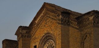 Al ParmaUniverCity Info Point in omaggio il calendario 2021 dell’Università di Parma