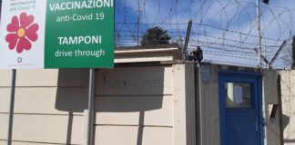Attivisti No Mask, sanzioni e denuncia per imbrattamento