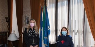 Sottosegretario Pucciarelli, siamo particolarmente grati e riconoscenti alle Infermiere Volontarie Croce Rossa Italiana