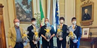 Speciali auguri pasquali per la Giunta comunale da parte degli allievi dello Ial E-R sezione di Ferrara