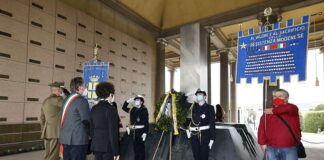 Modena, corone in quattro luoghi della memoria