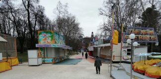 Esercenti dei luna park sulle tangenziali con gli automezzi venerdì 30 aprile
