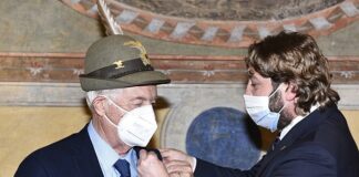 I vertici dell’Associazione Nazionale degli Alpini insigniti dell’Ordine Equestre di Sant’Agata