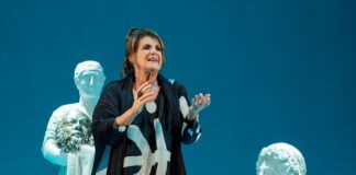 Lella Costa il 31 maggio in scena con La vedova Socrate al Teatro Diego Fabbri di Forlì