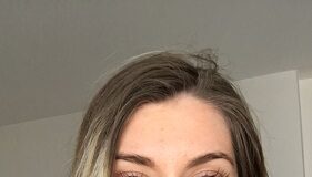 La ravennate Ana Maria Karamuca nella redazione del web magazine wheremagichappens.it