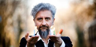 Forlì, estate 2021: Ascanio Celestini “I 20 anni di Radio Clandestina” martedì 8 giugno alla Fabbrica delle Candele