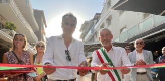 A Cattolica taglio del nastro per il rinnovato look di Viale Dante
