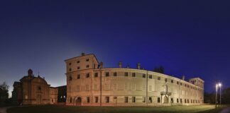 Fine estate passeggiando a Palazzo San Giacomo