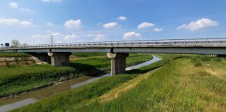 Cispadana, via ai lavori al ponte sul Crostolo