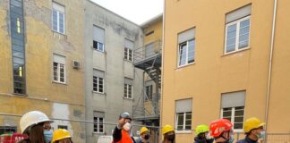 Gli studenti di Ingegneria in visita al cantiere del liceo Ulivi