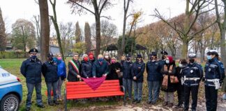 25 novembre 2021: inaugurata la seconda panchina rossa di Parma