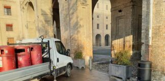 Nuovi cestini portarifiuti da esterno in centro storico
