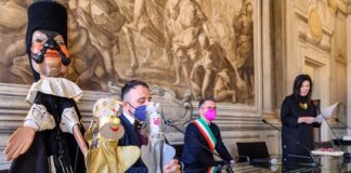 Il sindaco Matteo Lepore ha consegnato la Turrita d’Argento a Riccardo Pazzaglia