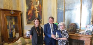 Il sindaco consegna la Bonissima a Catia Pedrini