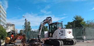 Demolita la cabina Enel in Piazza Kennedy