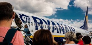 Quattro ore di ritardo per i voli Brindisi Bologna e ritorno, ai viaggiatori 250 euro
