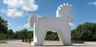 A Reggio Emilia, 12 grandi fotografi raccontano l’Italia in-attesa