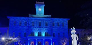 La “Regina di ghiaccio” torna a accendere il Natale a Cattolica