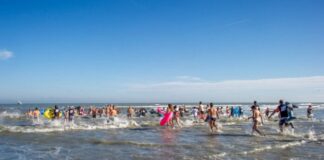 Domenica mattina bagno di Capodanno e vin brulè per tutti