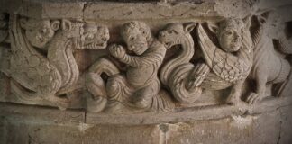 “Scrigno d’arte e storia: visita guidata esclusiva a Palazzo Vescovile”