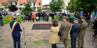 Scoprimento targa Vittime Corpo spedizione Francese