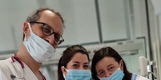 Nuovi ventilatori e miscelatori aria-ossigeno per i posti letto della Terapia Intensiva Neonatale dell’Arcispedale Santa Maria Nuova di Reggio Emilia