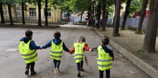 “Siamo nati per camminare”: premiate a Palazzo d’Accursio le classi vincitrici