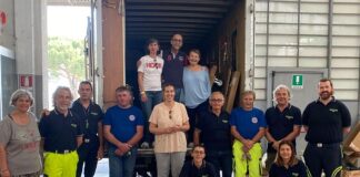 Mobili in dono dal Trentino, Catia e Gianfranco li portano a Russi