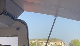 ‘O sole mio e Raffaello Bellavista scaldano i cuori degli undicimila presenti al Biker Bikini Benefit 2023