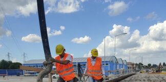 Accesso al quartiere Padulli: completata ieri la gettata in cemento per il nuovo ponte sul torrente Mavoncello