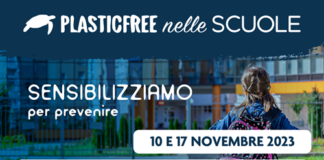 Progetto per una scuola Plastic Free: pulizia in piazza con gli studenti della Boiardo