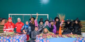 A Riccione è arrivata la Befana: calze con i dolci per tutti i bambini