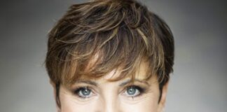 Debora Villa in “Tilt – Esaurimento globale” il 17 gennaio al Teatro Diego Fabbri di Forlì
