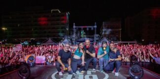 Musica, selfie, autografi e un’energia travolgente: così Angelina Mango ha conquistato Riccione