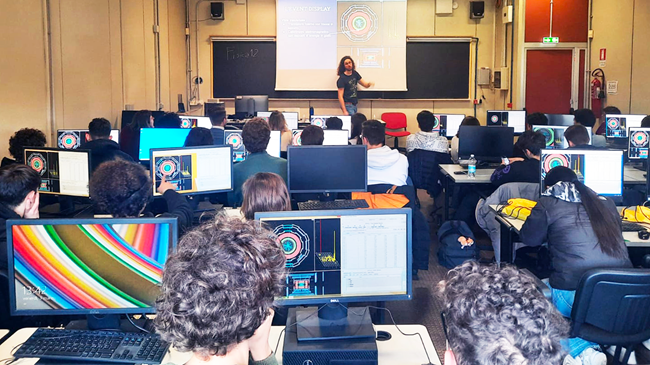 26 marzo: all’Università di Parma studentesse e studenti delle superiori alle prese con la masterclass di fisica delle particelle