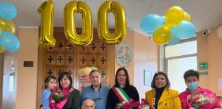 Mendes Artini spegne 100 candeline, due comunità in festa