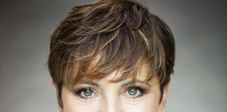 Gran finale con Debora Villa per la rassegna Sipario 13 al Teatro Binario di Cotignola